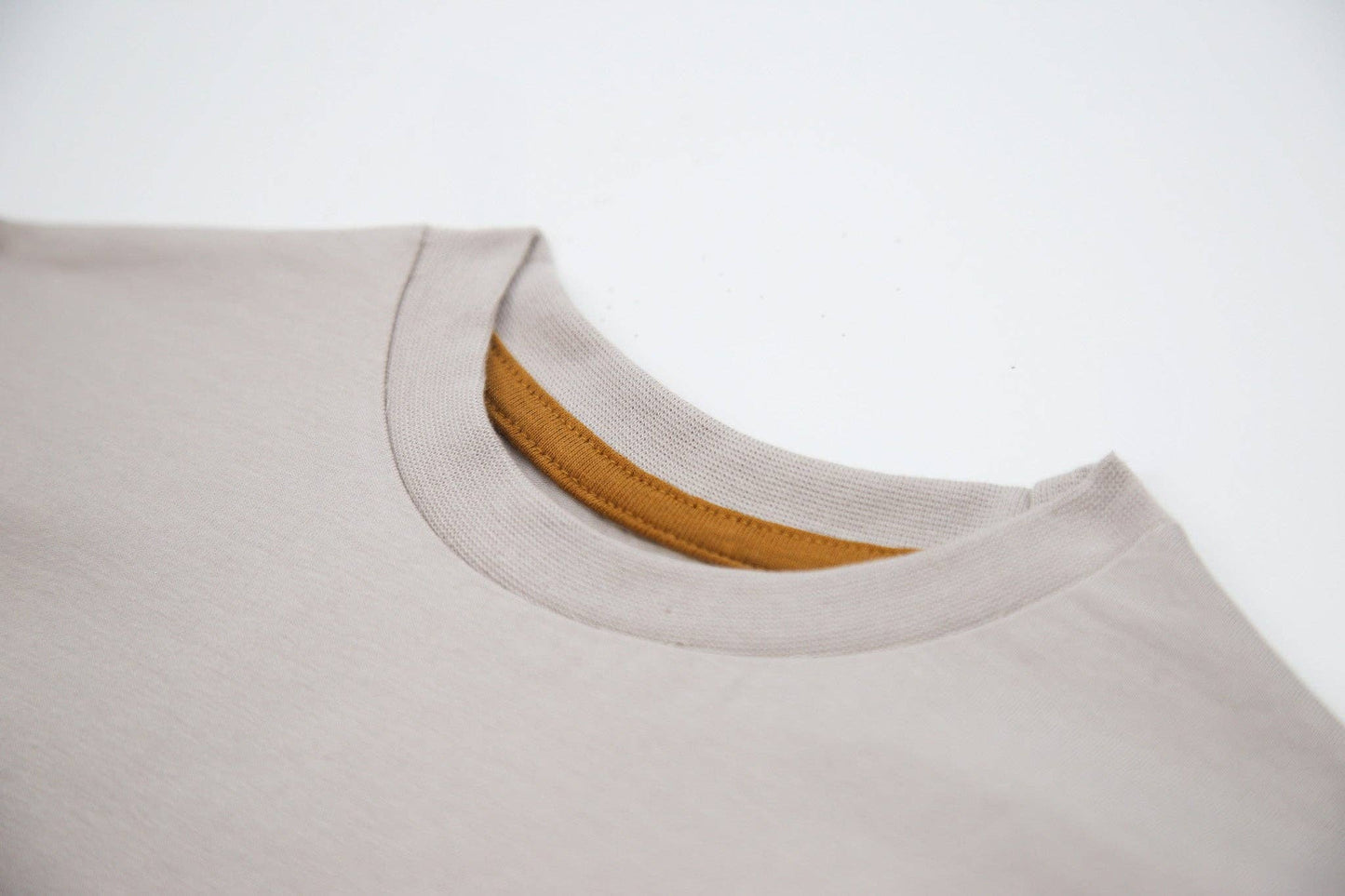 Tee - Dove