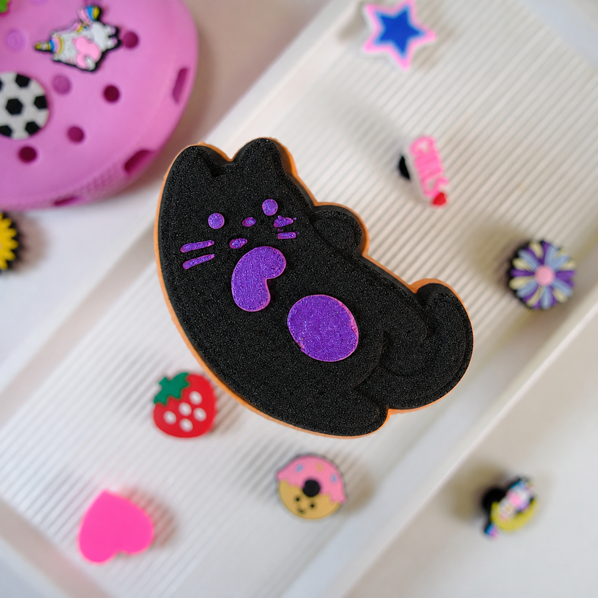 Black Cat - Bomb with shoe charm