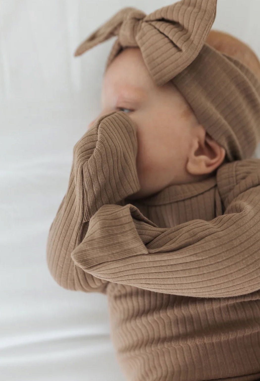 Ribbed headband bow - cappuccino